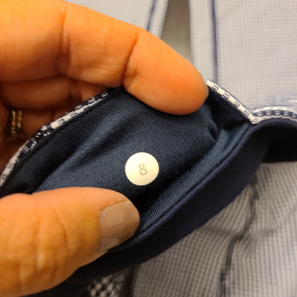 Lululemon Cropped Yoga Pants - Picture 3 of 6